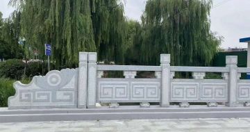 鹤岗 芝麻灰桥栏杆、河道栏杆安装效果