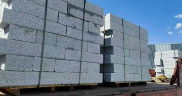 鹤岗 路沿石装车出货