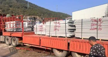 鹤岗 芝麻灰花岗岩光面毛板出货日常