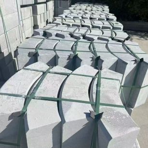 鹤岗 芝麻灰弧形路沿石