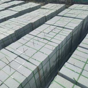 鹤岗 芝麻白1.8公分火烧300*600地铺，清仓大甩卖