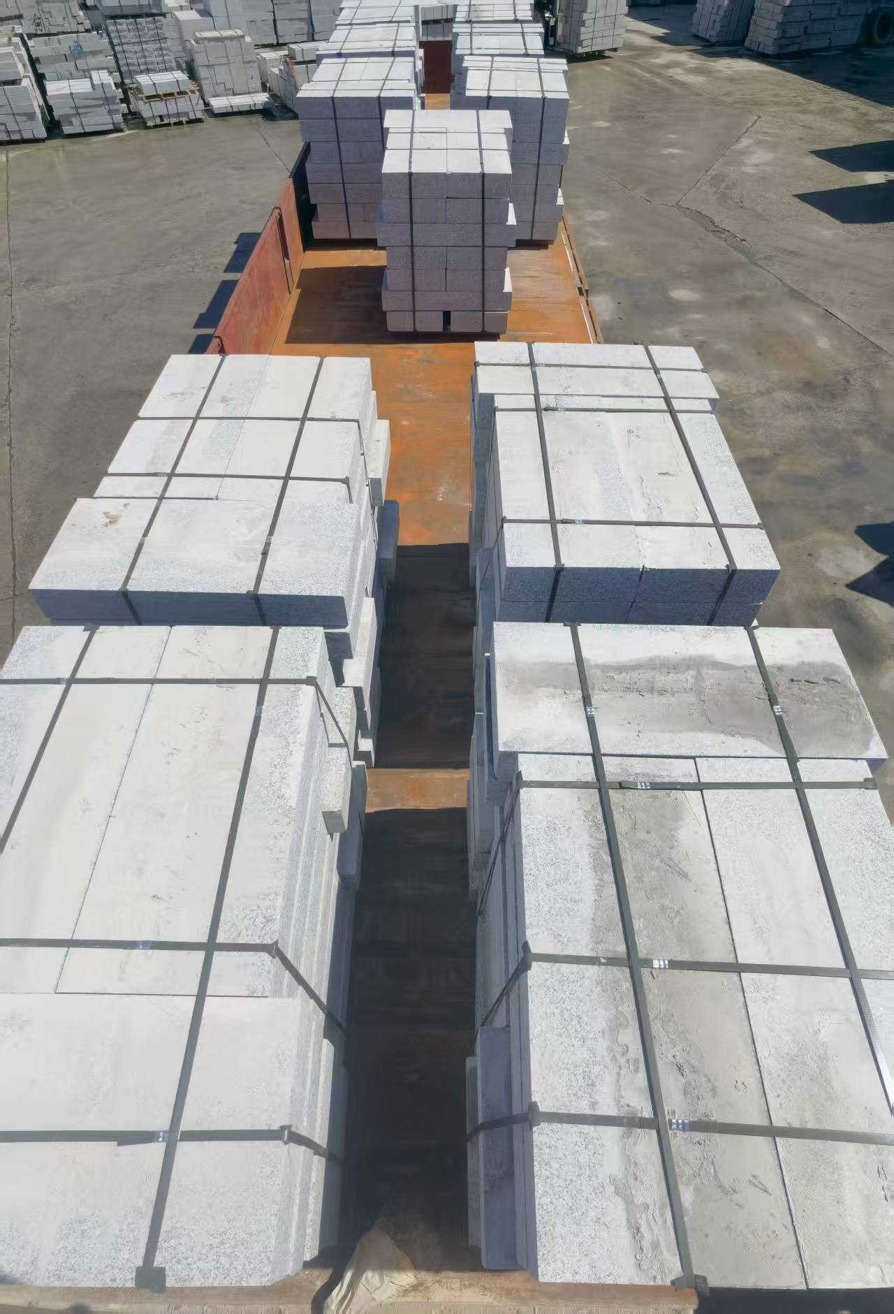 鹤岗 路沿石装车出货