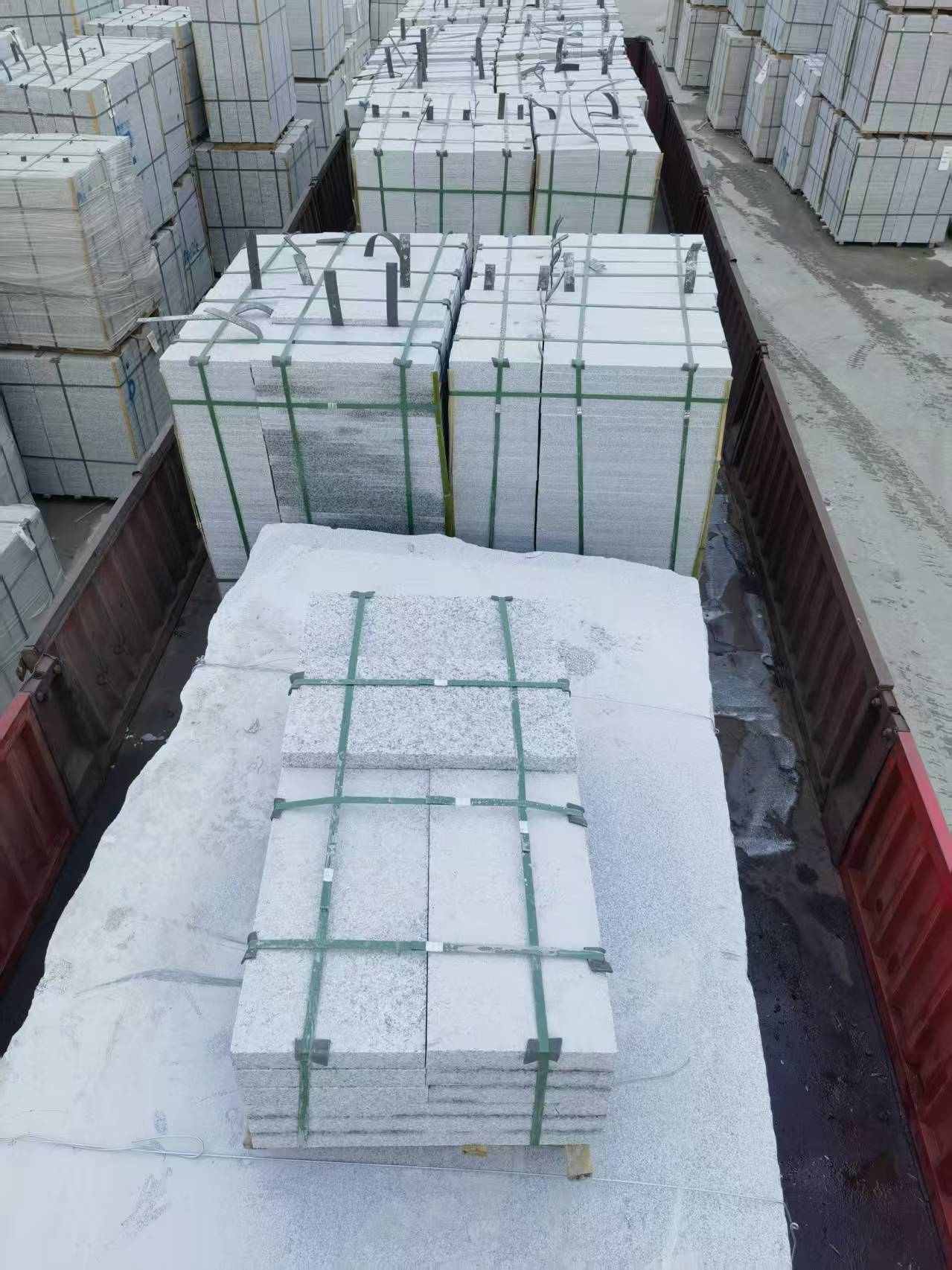 鹤岗芝麻白300*600成品+板底