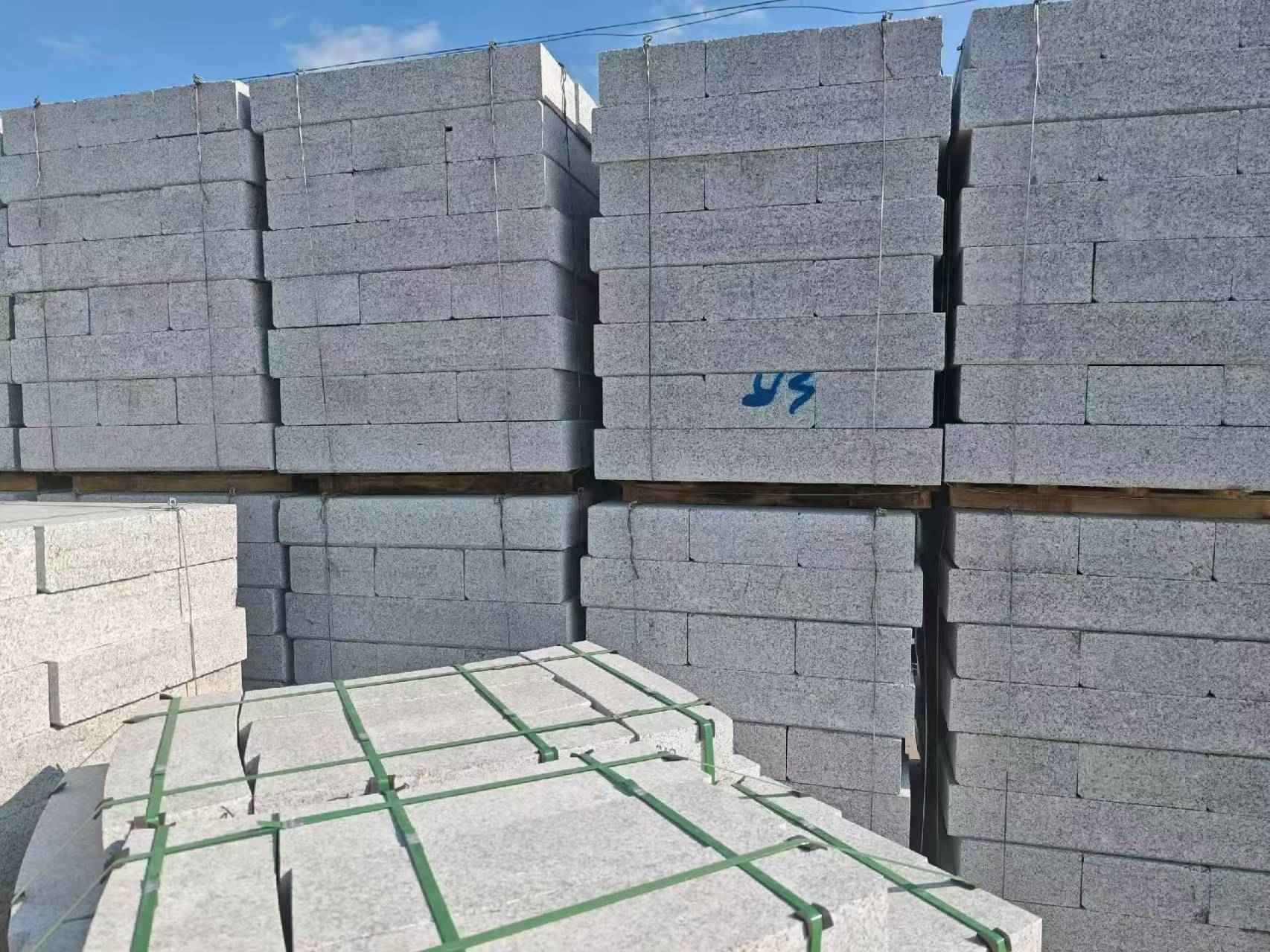 鹤岗 路沿石，路侧石-尺寸标准、颜色均匀