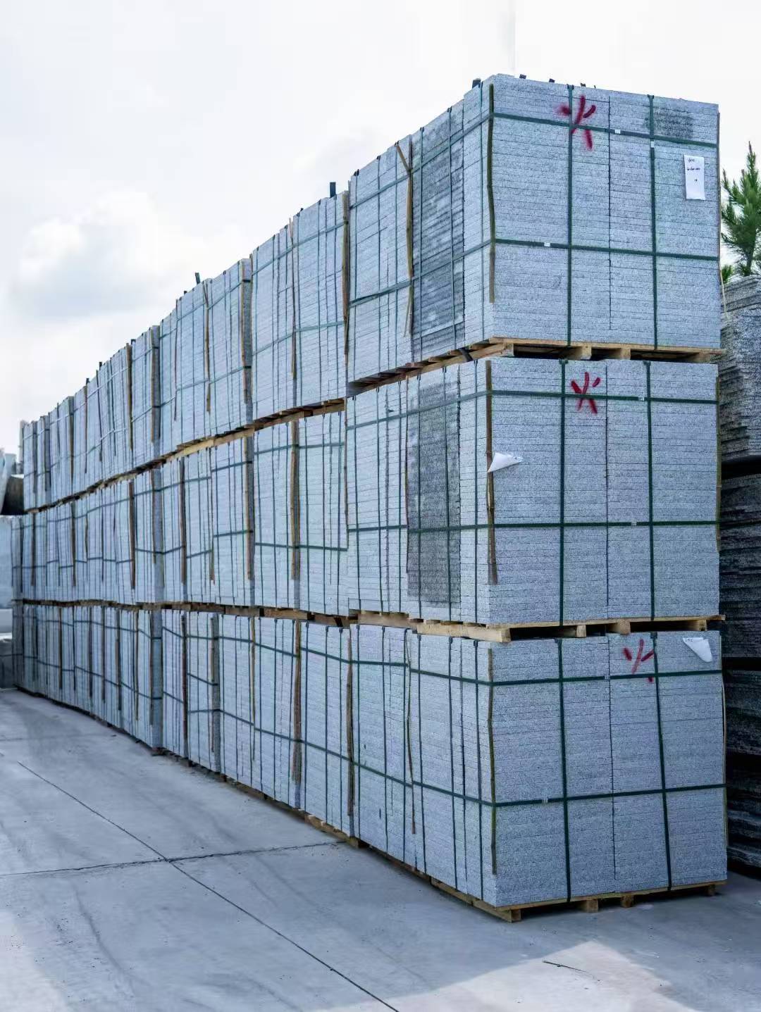 鹤岗 芙蓉白3公分火烧地铺成品300*600