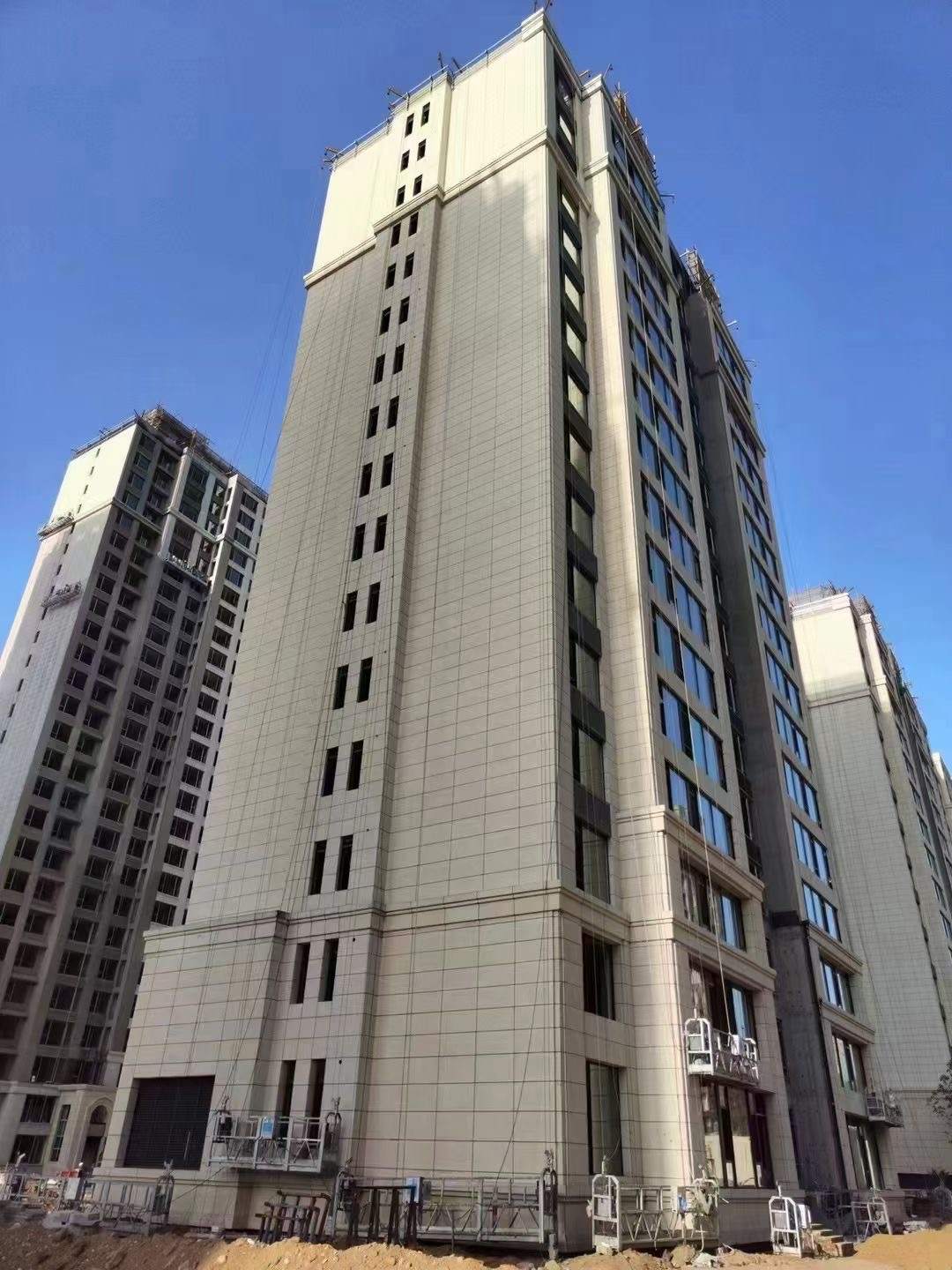 鹤岗黄金麻高端小区，外墙干挂