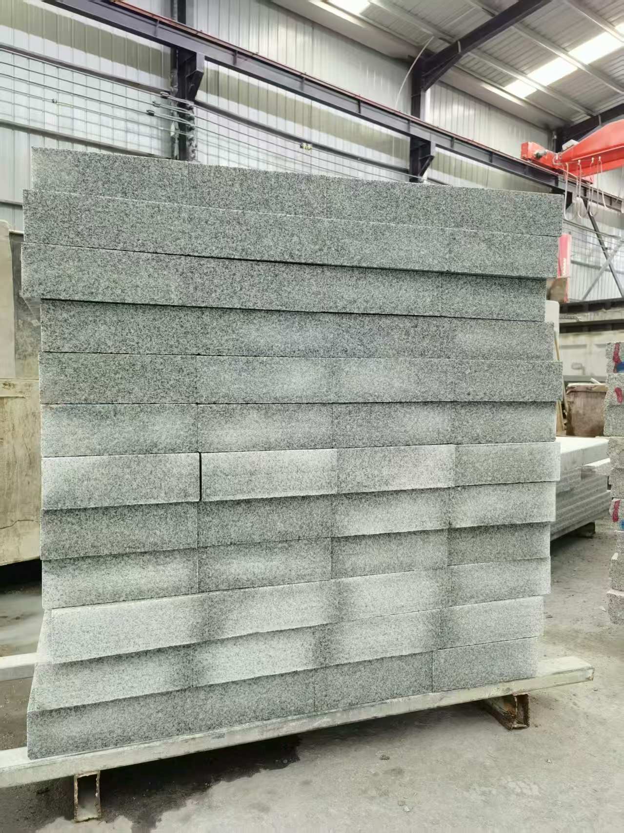 鹤岗 芝麻白10公分300*600广场地铺，A料定制，尺寸标准，厚薄均匀